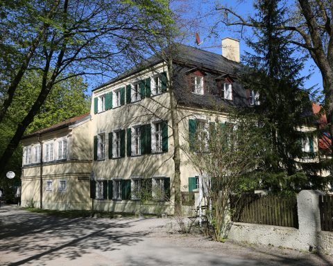 Gutshof Menterschwaige