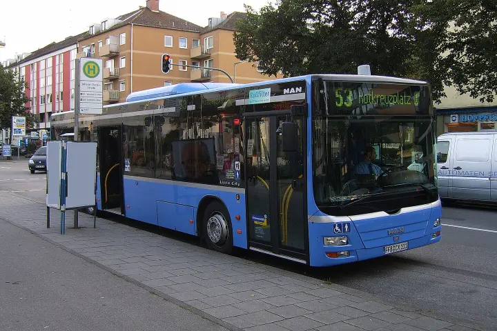 Автобус MVV