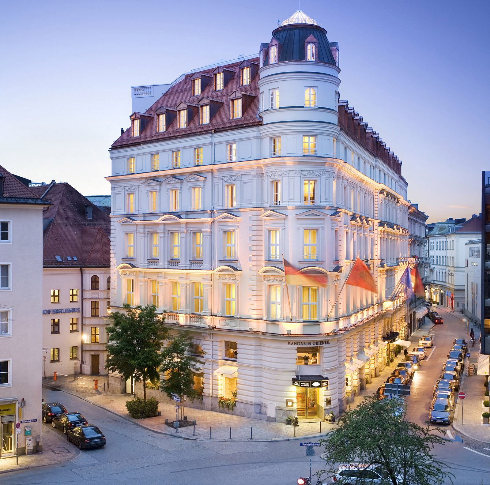 Mandarin Oriental Munich - On Duty of Munich Mandarin Oriental Munich