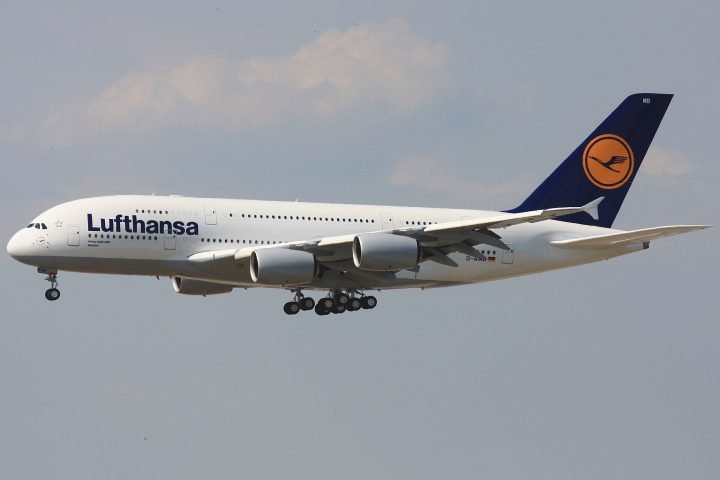 Люфтханса A380